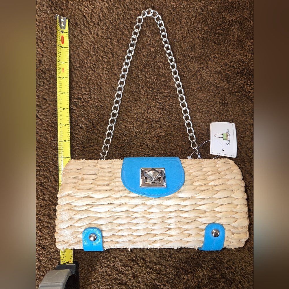 Woven Rattan Chain Strap Clutch - Picture 8 of 8